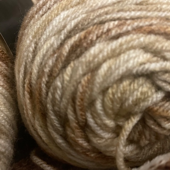 Yarn - Picture 4 of 7